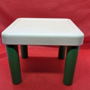 Vintage Little Tikes Dollhouse-Table.